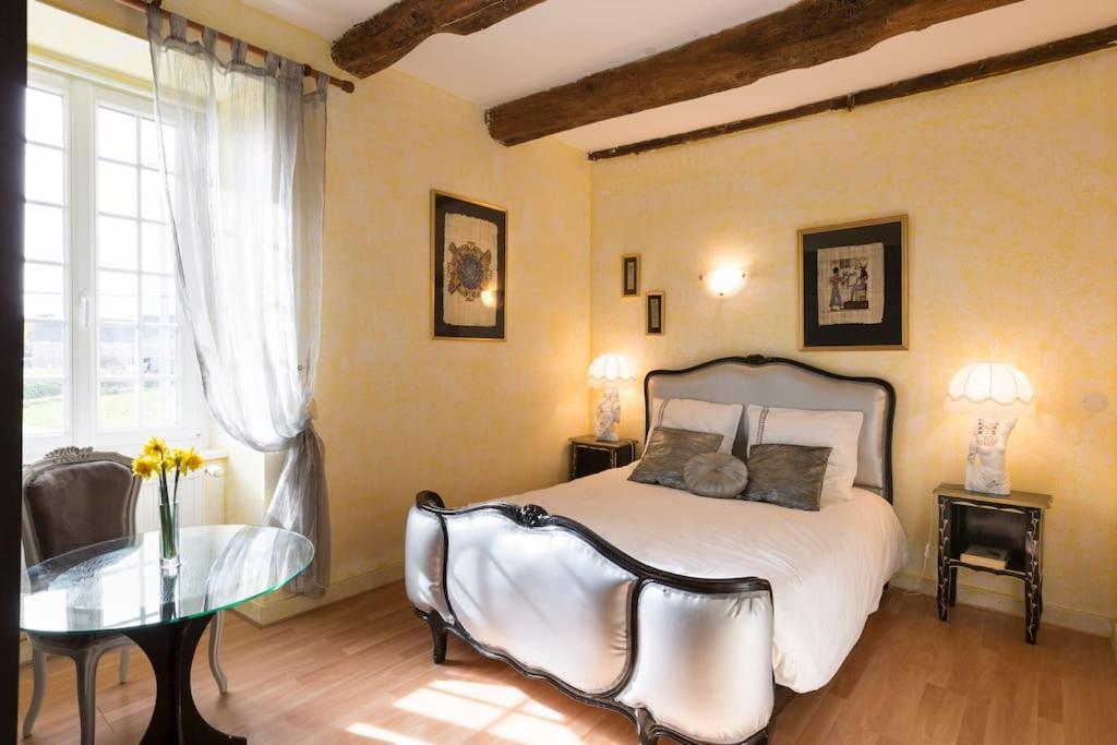 Chambres D'Hotes - Les Palmiers Corseul Экстерьер фото