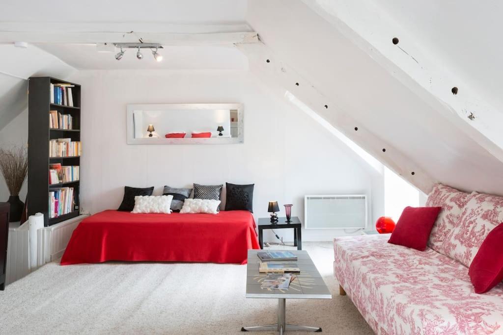 Chambres D'Hotes - Les Palmiers Corseul Экстерьер фото